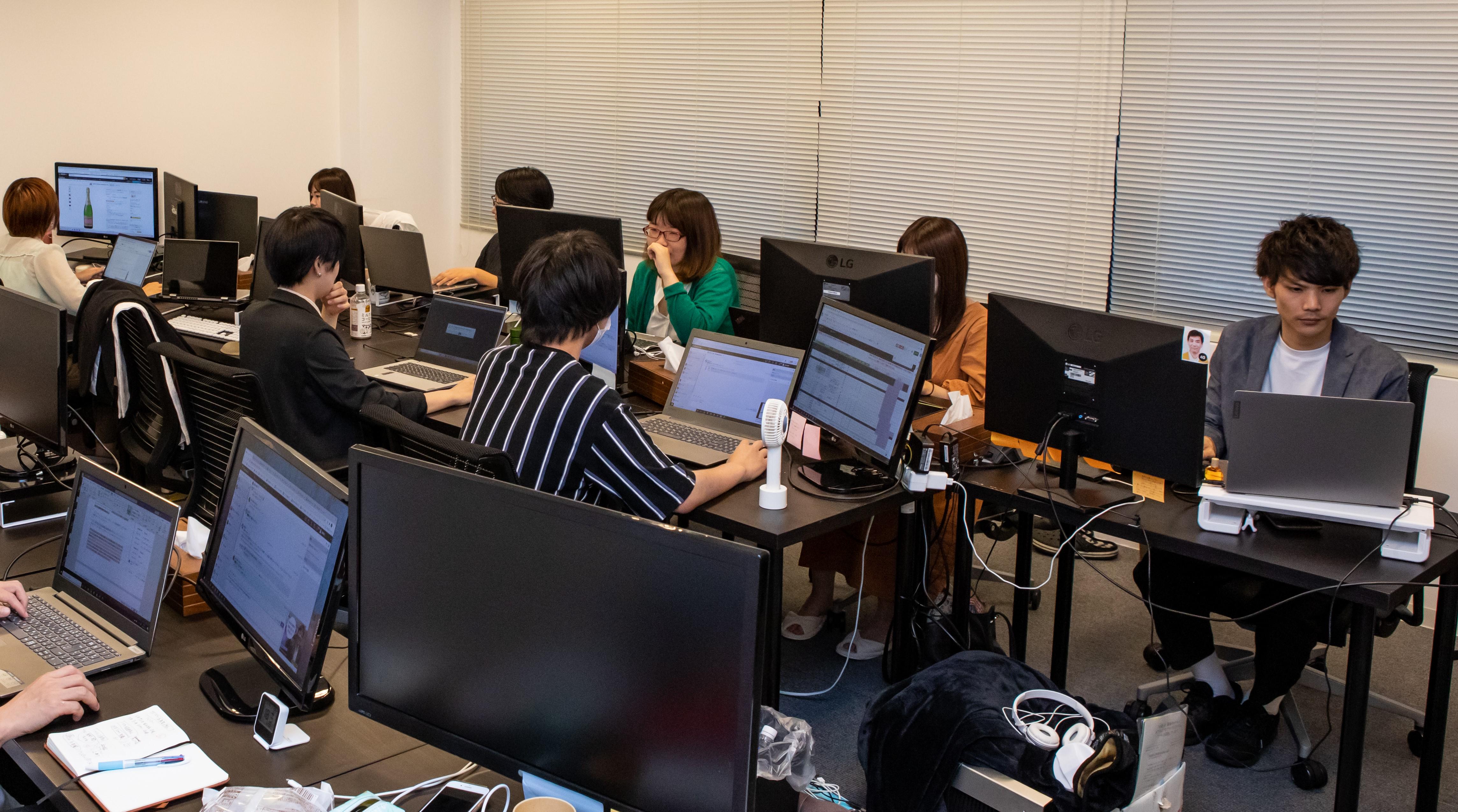 経験が浅いメンバーでも、マニュアルとチームプレイによって即戦力となることができるのが強みです！