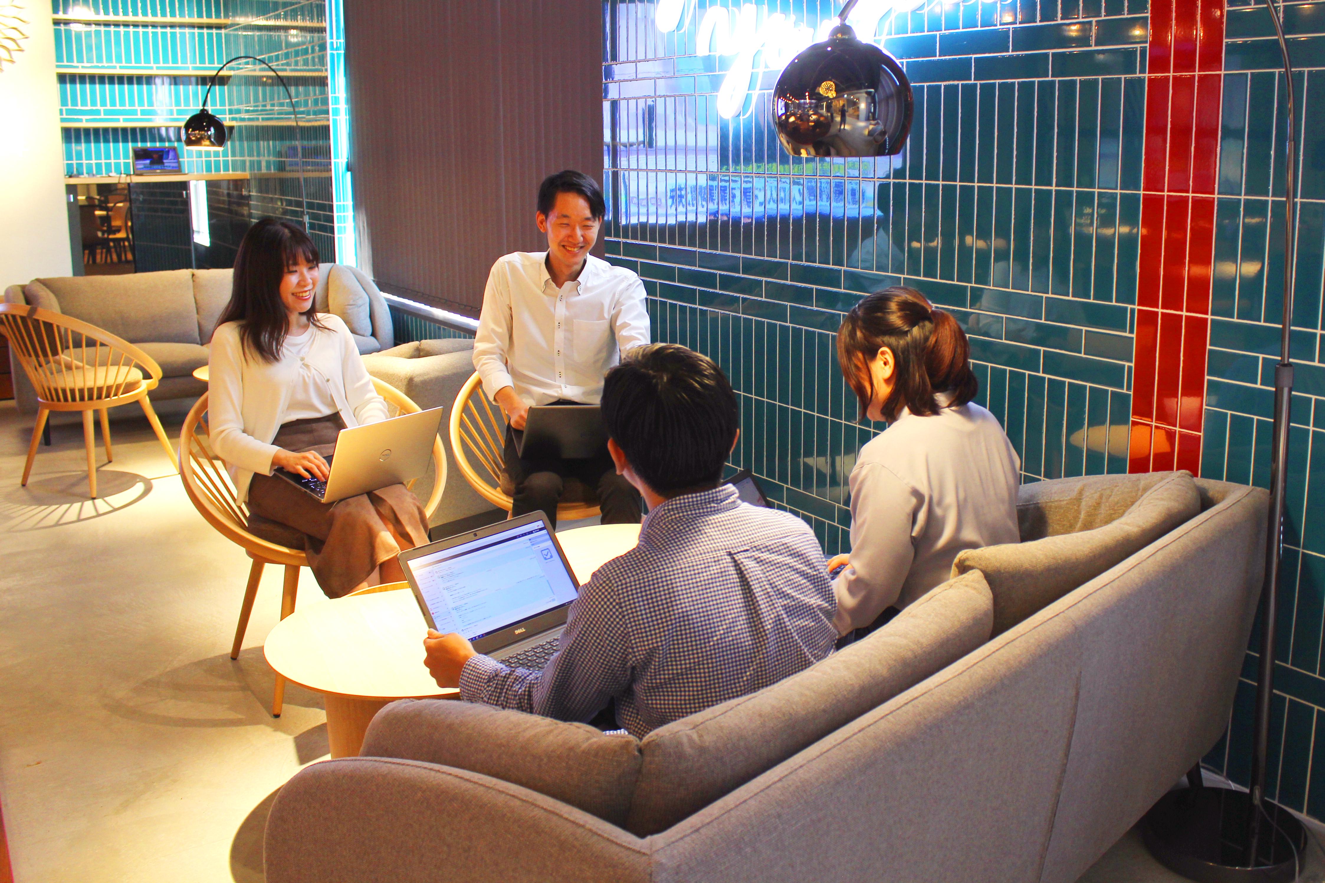 世界へ通用するハーブブランドの創造を目指し、「売上150億円」という明確で具体的な目標を掲げています。達成に向けてみんなで知恵と力を振り絞っています。