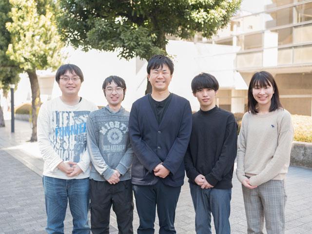 一人一人が大きな裁量を持って業務に取り組んでいます。困ったときは助け合う文化が根付いています。