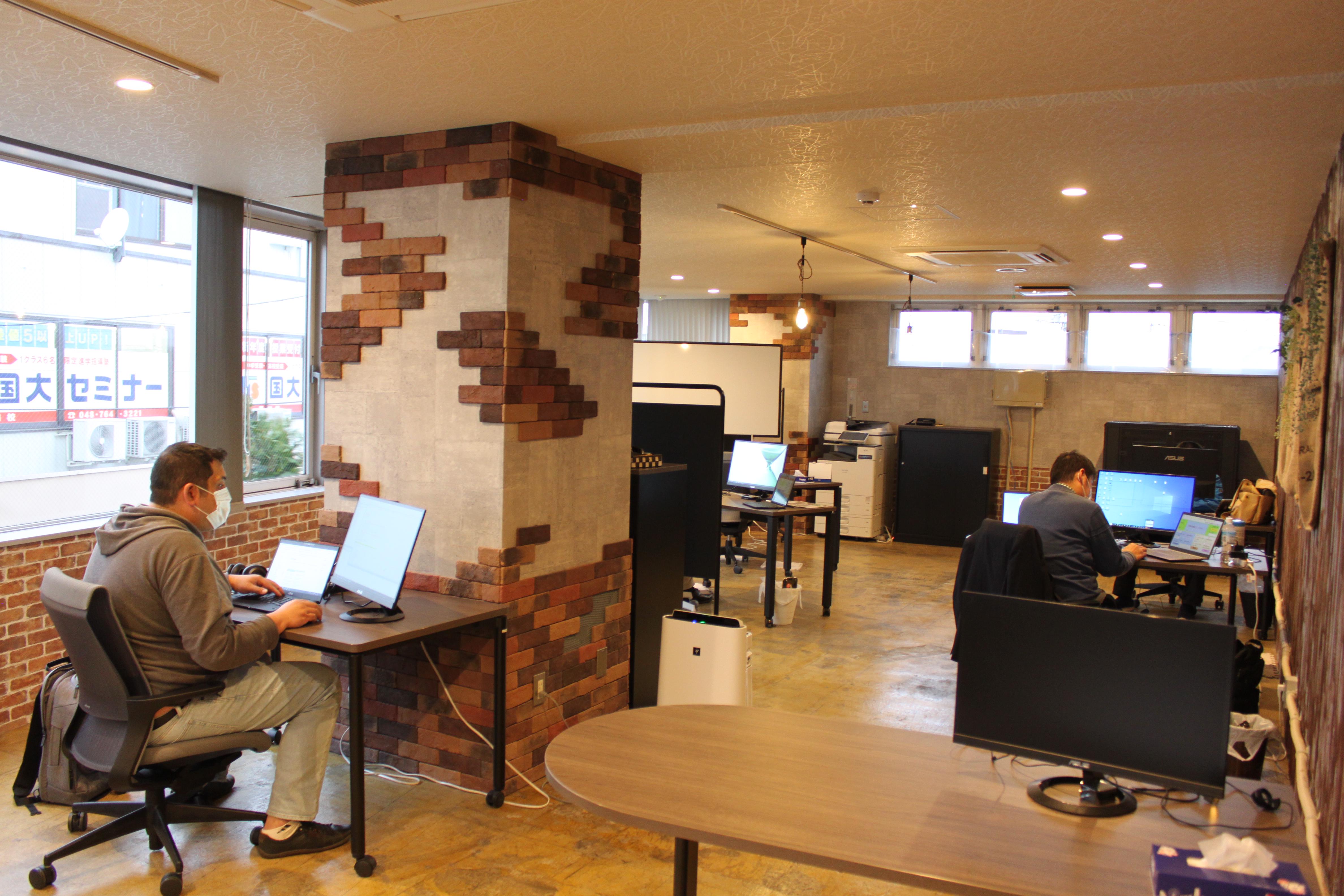 埼玉テクニカルセンターではコロナ予防対策で、こまめな換気や空気清浄機の導入は勿論の事、マスク着用、三密防止中です。