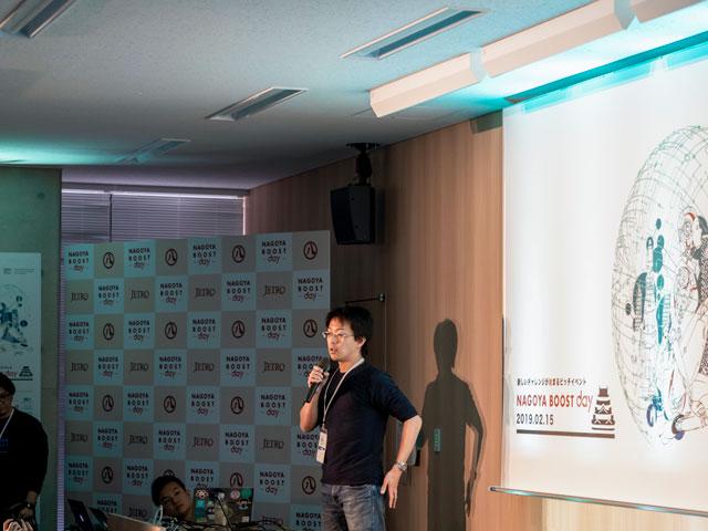 チームコミュニケーションツール内で雑談をすることで“フラットなコミュニケーション”を大切にする風土が特徴的。