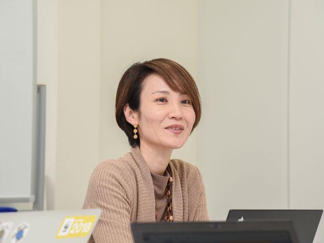 AIを取り入れた機械学習により、精度を向上させ、新たな流通のサポートを目指しています！


「AI店長」の需要予測、来店予測、販売予測、特売予測、機会ロス・廃棄ロス削減などを提供し、店長のMD（マーチャンダイジング）活動をサポートしています。