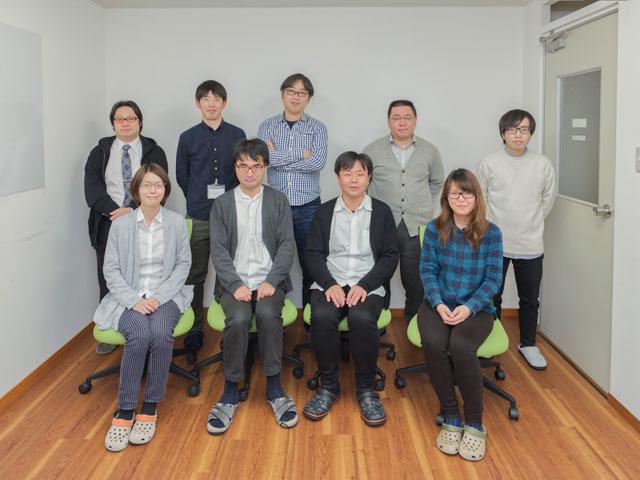 エンジニアとデザイナーの力を合わせ、楽しくて快適なサービスの提供をめざします。