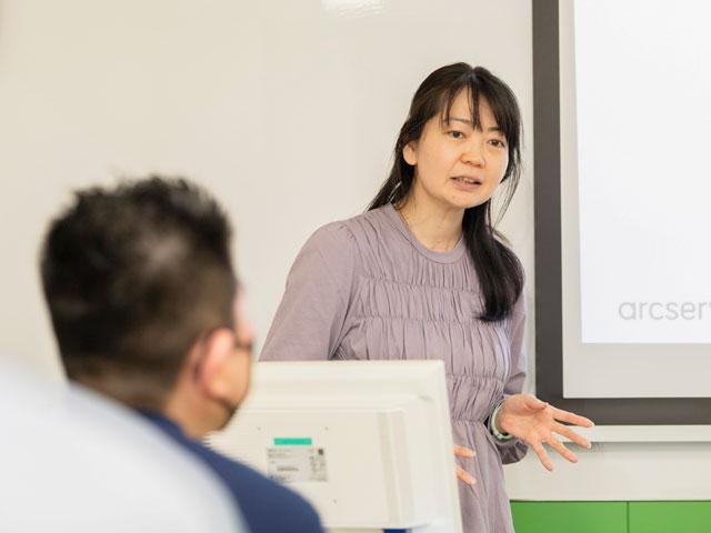 日本企業の良さと、グローバル企業としての視野の広さを体感しながら、自由な裁量を持って業務を推進できる。