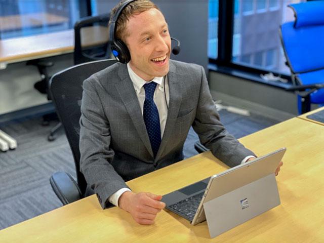 一般個人向け、企業・団体向け、教育機関向けにプログラムを最適化。外務省もユーザーになっている。