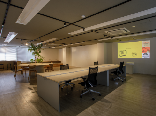 新橋駅徒歩4分の広くて快適なオフィス