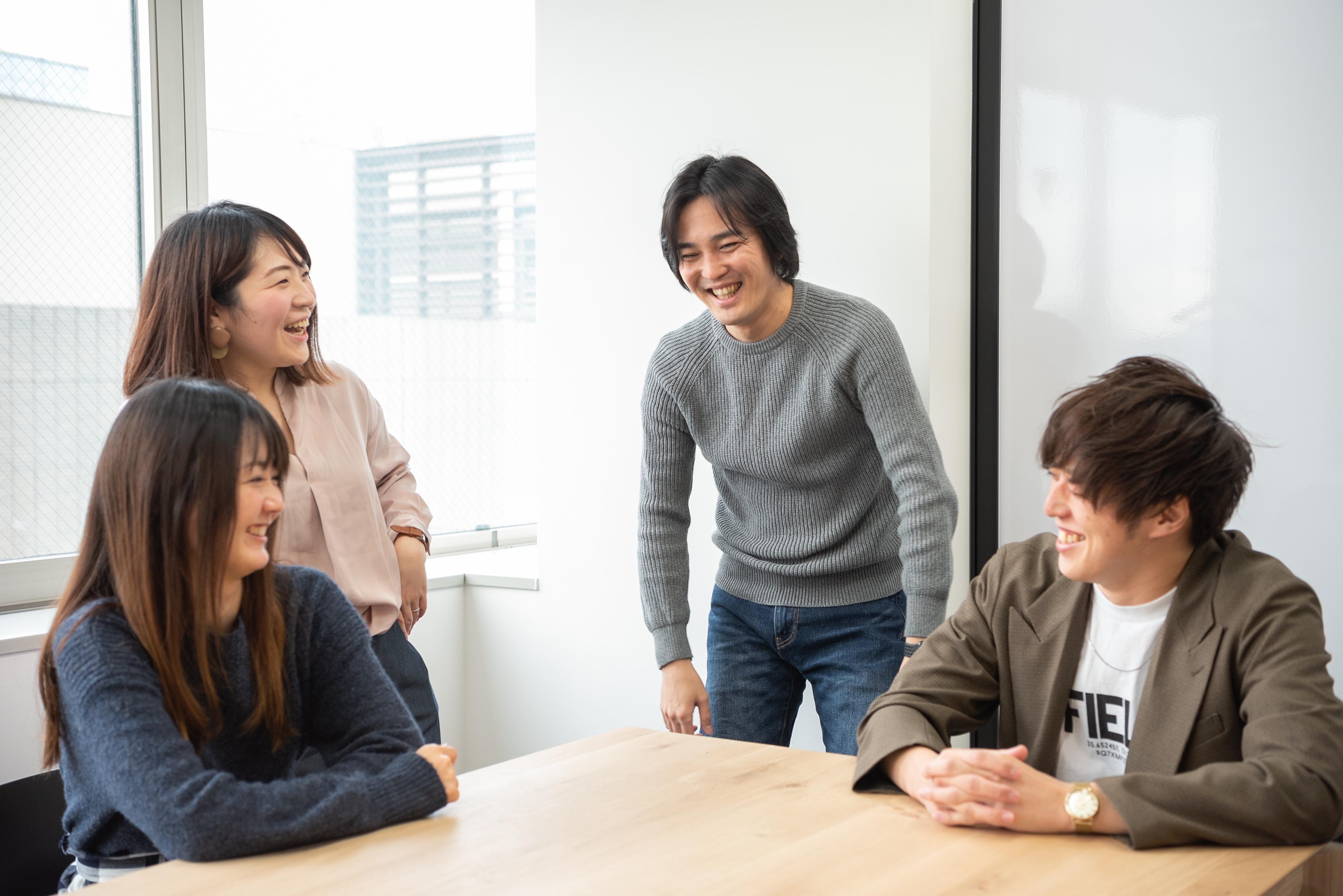 事業拡大による体制強化に合わせて社員が増えながらも、役員との距離も近い風土を保ち、事業のスピードを加速させている要因の一つ。