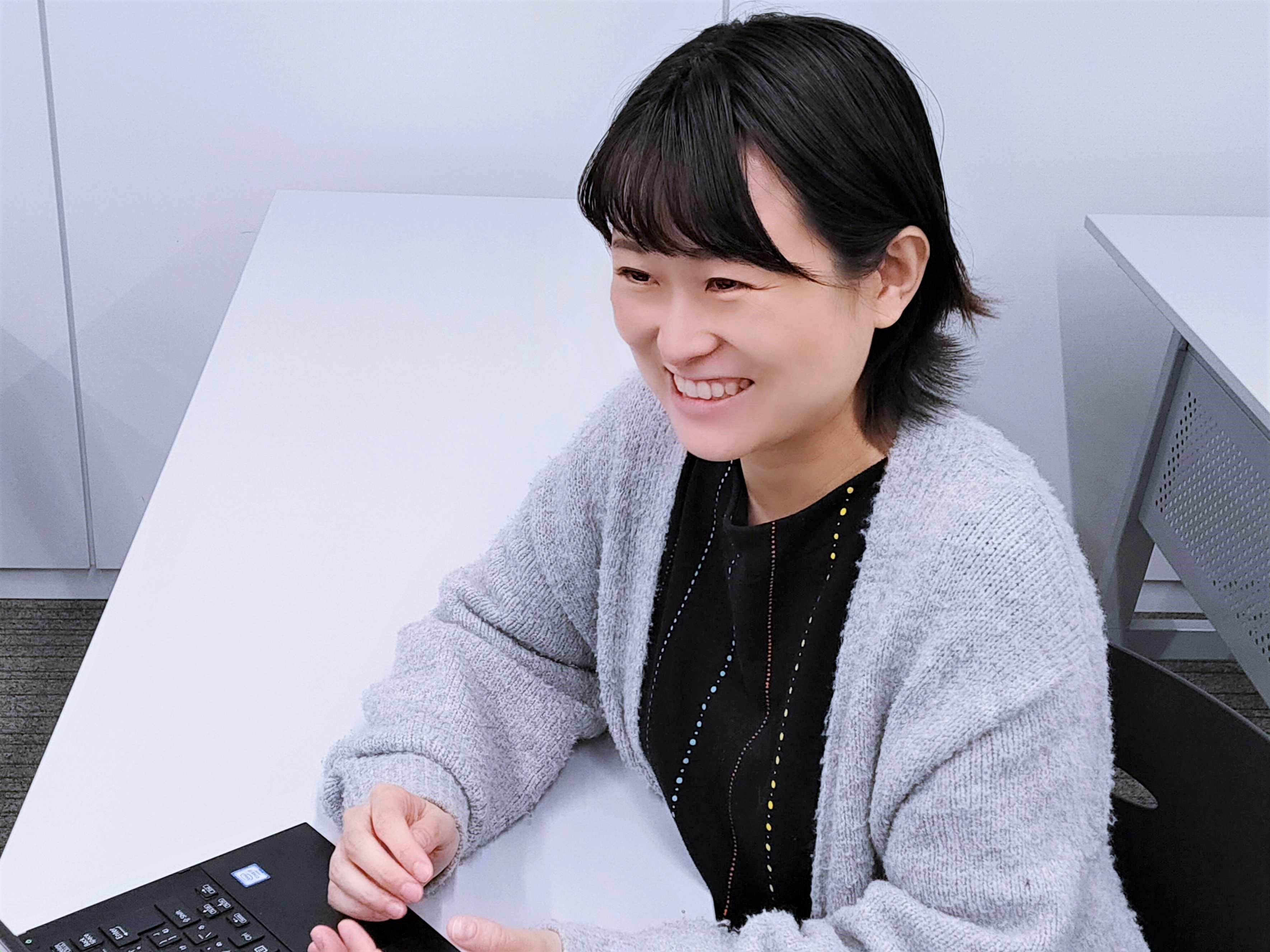 女性社員が6割近くいるのが同社の特徴の一つ。働きやすい環境がしっかりと整備されている。