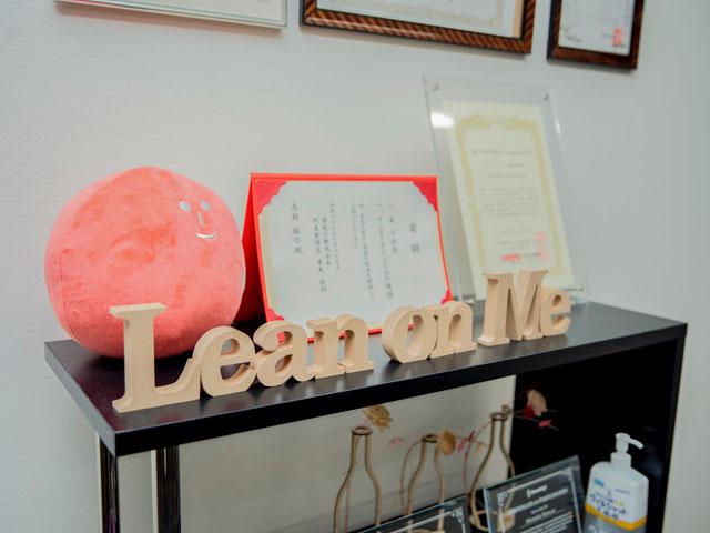 『知的障がい者フレンドリーカンパニー』は約60の企業・施設が賛同しているほか、関西経済同友会が全面的にバックアップしている。