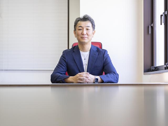 代表取締役　乳井 俊文