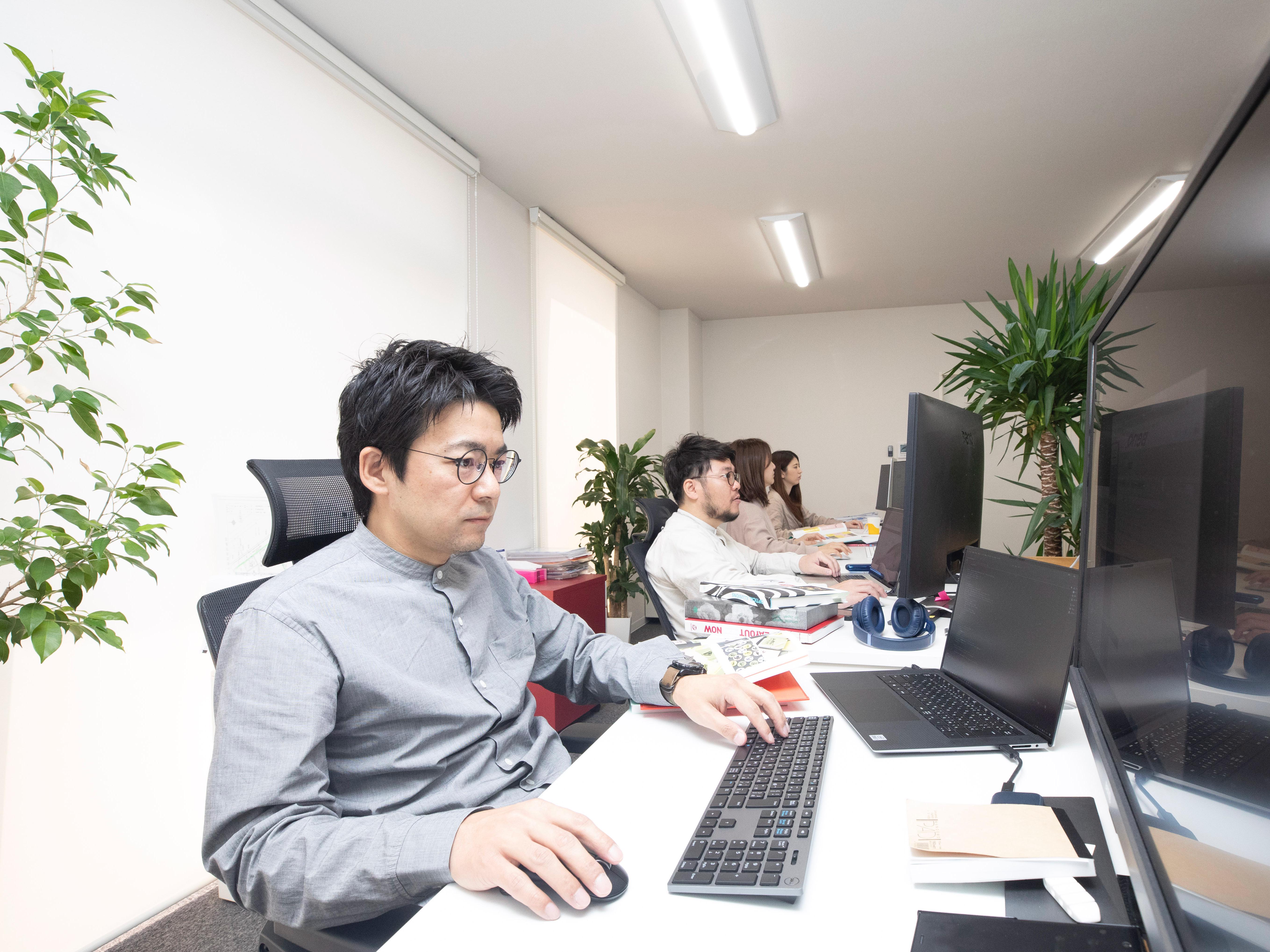 同社は現在本社を置く岡山の企業を中心に、約600社の幅広いクライアントニーズに応えている。