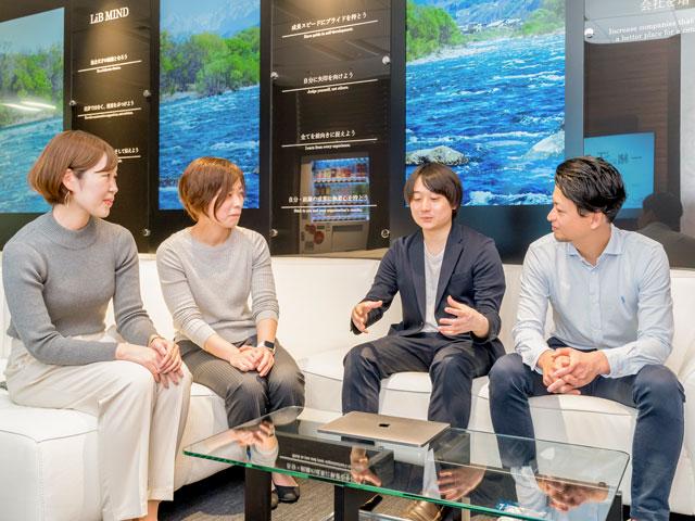 「企業と顧客を結ぶSaaS」として、自社を応援してくれるファン（アンバサダー）を増やすことで、口コミ増や紹介増に繋げる。