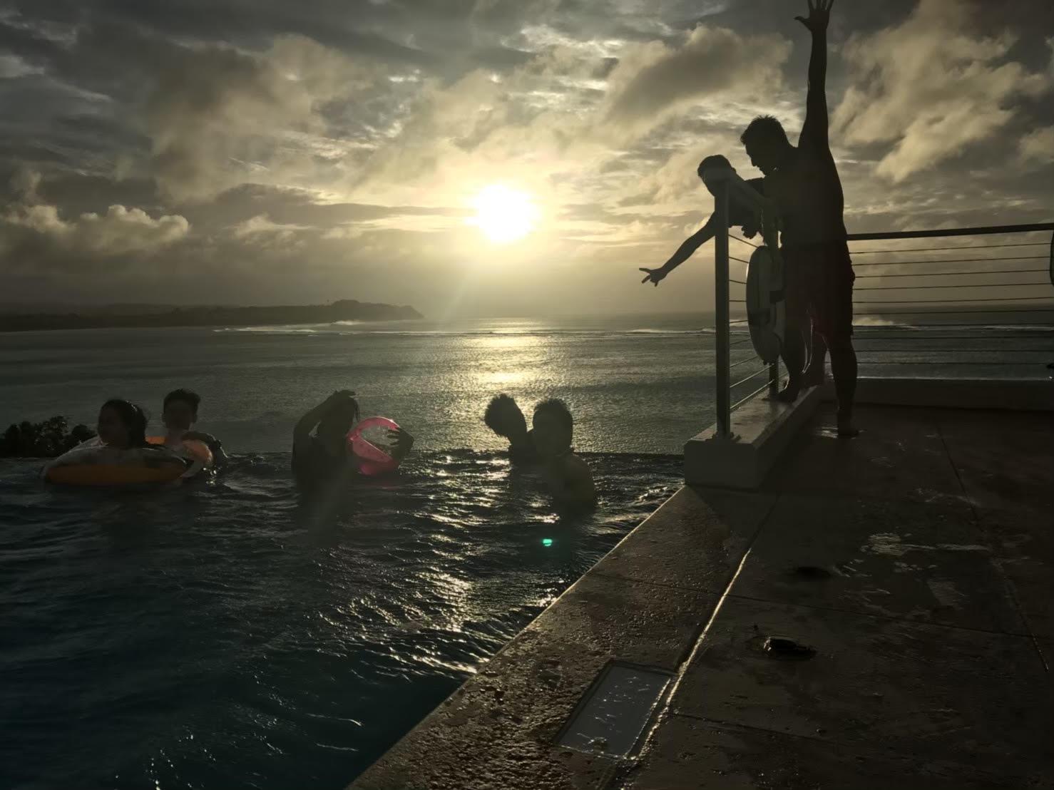 スタッフの多くが20代で、平均年齢は役職者を含めても約33歳。動画制作やWeb領域のオファーが広がる中、今後はWebサイトの構築・運用を担うエンジニアやデザイナー、映像クリエイター、提案を束ねる営業ディレクター等、多様な人材が求められている。