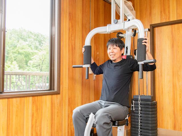 各種社会保険はもちろん、退職金共済、健康診断、親睦会・部活支援制度、資格奨励制度、弁当代補助等、福利厚生も充実している。手当は交通費（月額3万円まで）、家族手当、資格手当等。昇給は年2回（4月・10月）行われる。