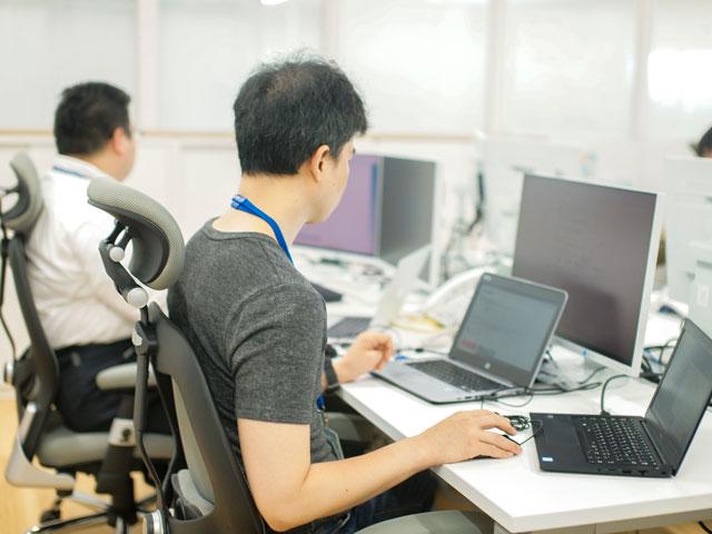 1988年に創業し、法人向けの回収・データ消去事業と、個人向けの中古パソコン販売で急成長した同社だが、2018年には大幅な業務転換を実施。