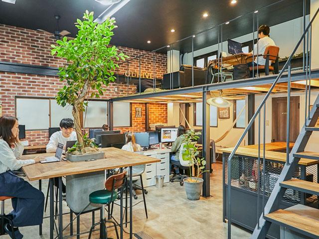 同社はまだ小さな組織のため、これからの成長を一緒に経験していくことができるだろう。創業理念に掲げる「大きな幸せを作り出す」に向かって、ささやかでも、確かな幸せを実感できるのではないだろうか。