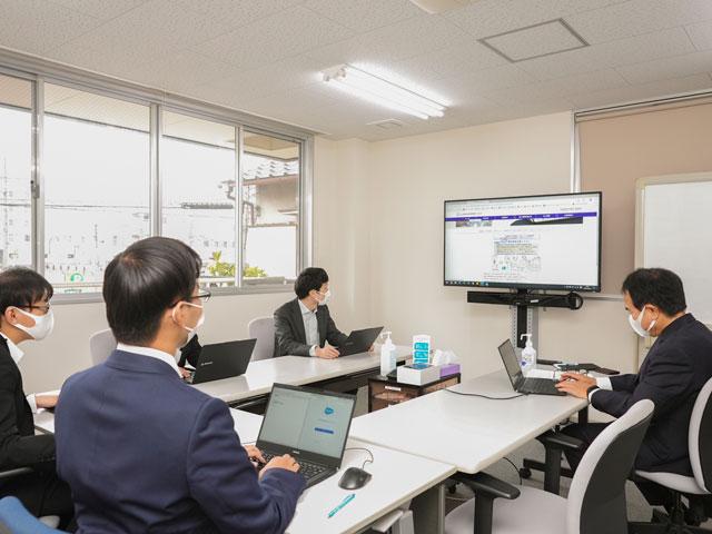 “自治体情報システムの標準化・共通化”への対応や、民間企業に向けたCRM活用によるDX推進サポート等の構想を掲げている。