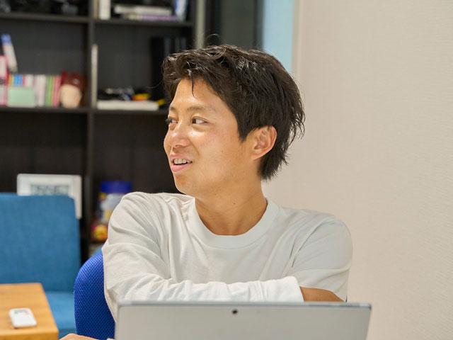 今回の採用では、ゲーム会社での3年以上の就労経験が必須。リーダークラス以上は、スキル以上に自頭の良さ、主体性、誠実さを重視する。