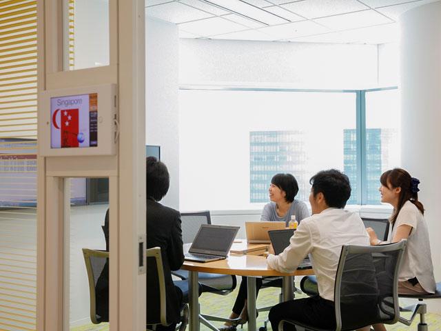 今後は、『ポケトーク』を一つの軸として、“GAFA”を超えるグローバルな存在を目指す。