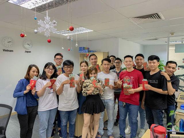 ビークリエイトベトナムの若手エンジニアと太く連携し、年間600件を超えるWeb案件や自社プロダクトの開発に取り組んでいる。