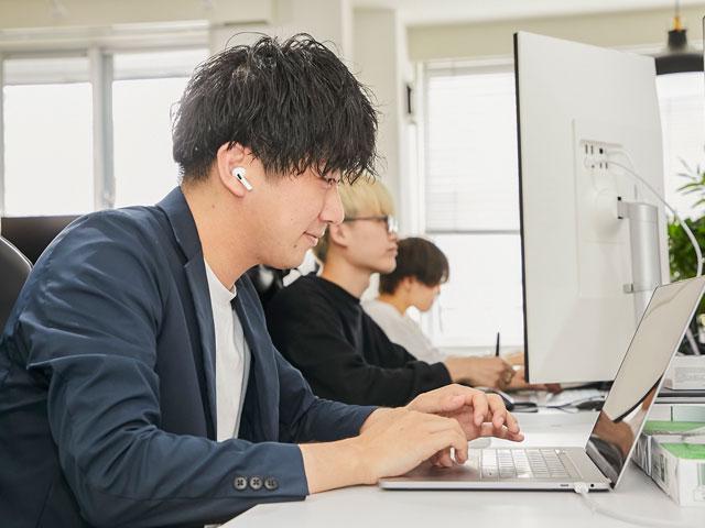 法人向けSNSマーケティング事業を行っており、現在引き合いが急増中。