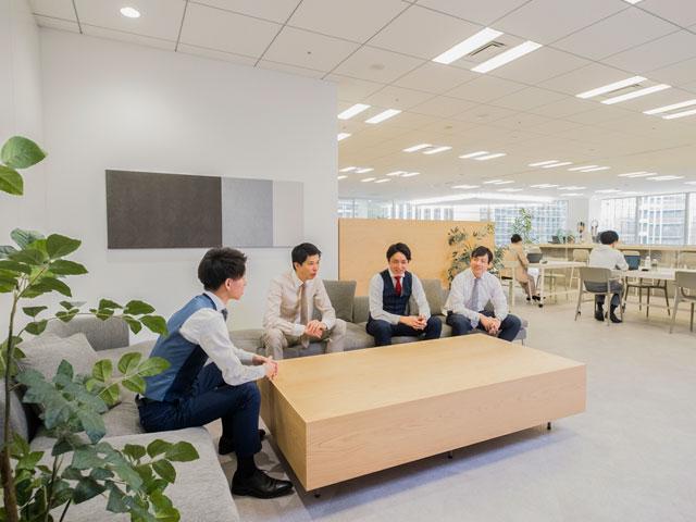 最大の魅力は、顧客に創業期の企業が多く、社会を大きく変えるような商品・サービスの営業に従事できることにある。