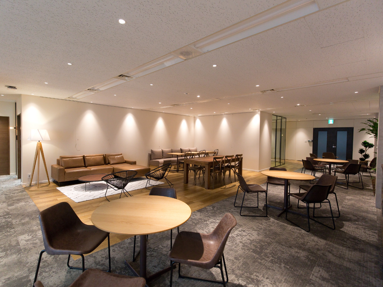 株式会社プルークス 求人画像1