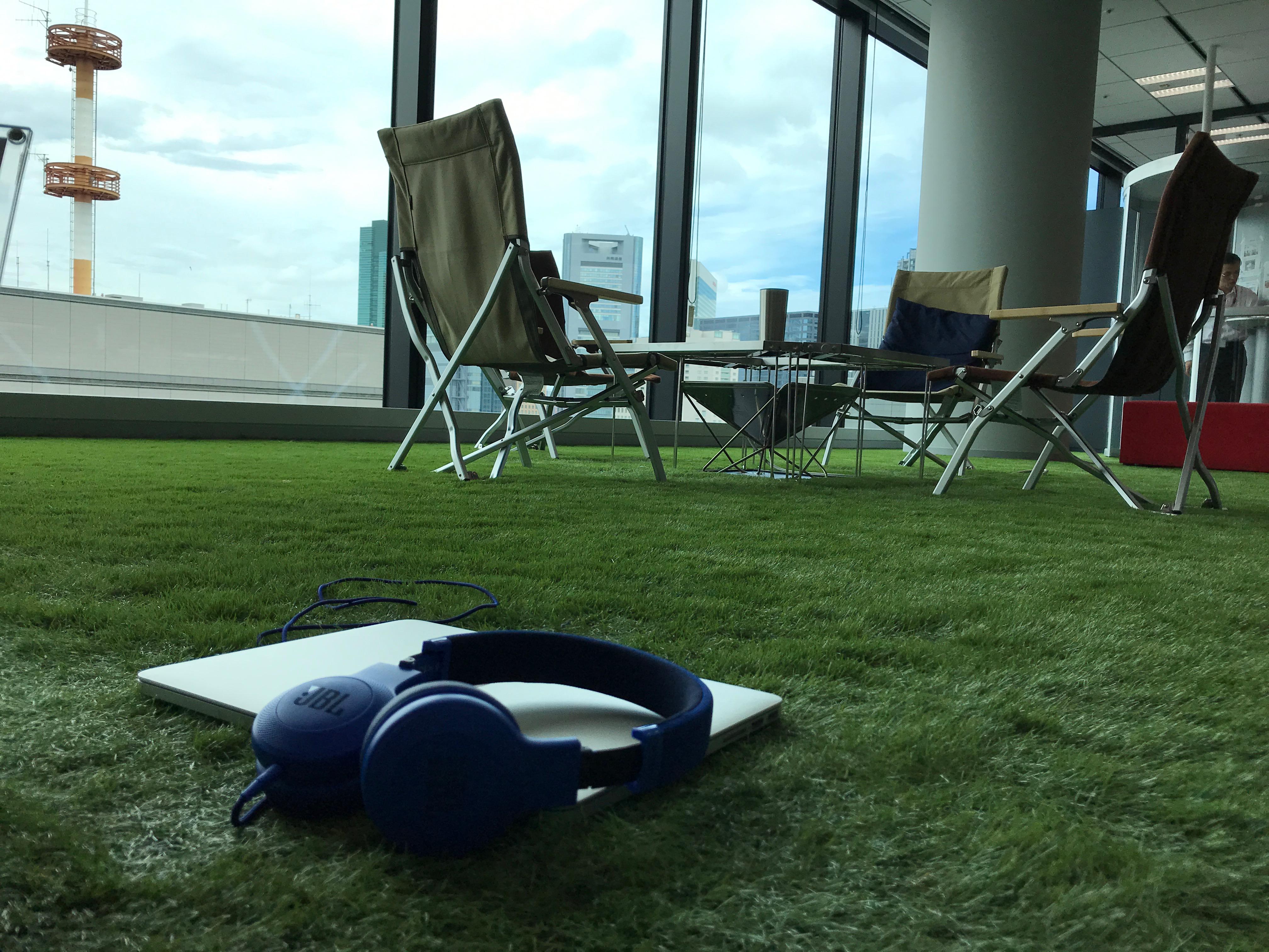 2021年1月時点の従業員数は639名。社内での服装は自由で、冷蔵庫、電子レンジ、電気ポット等を備えた休憩室も完備されている。産休・育休の取得率は100%に達し、2019年度は女性7名が育児休業を取得した。