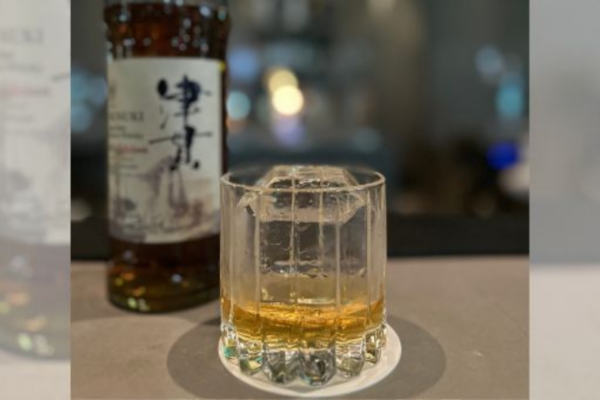 募集している求人：◤学歴不問/副業可/賞与あり◎◢ ホールスタッフ兼コミュニティマネージャー｜PR・メニュー開発・イベント企画もお任せ！