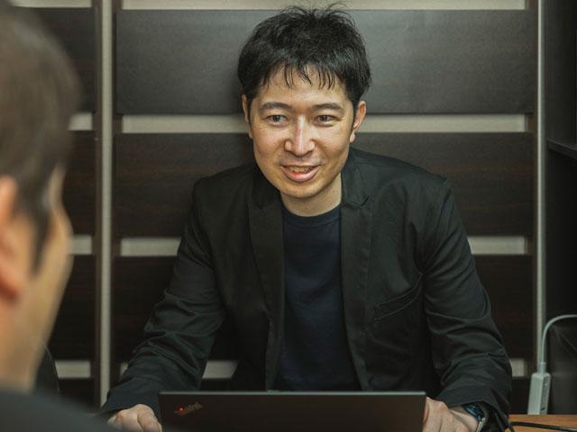 同社が重視するのは、相手の一歩先を見据える視点と、常にチャレンジするために考え続けること。