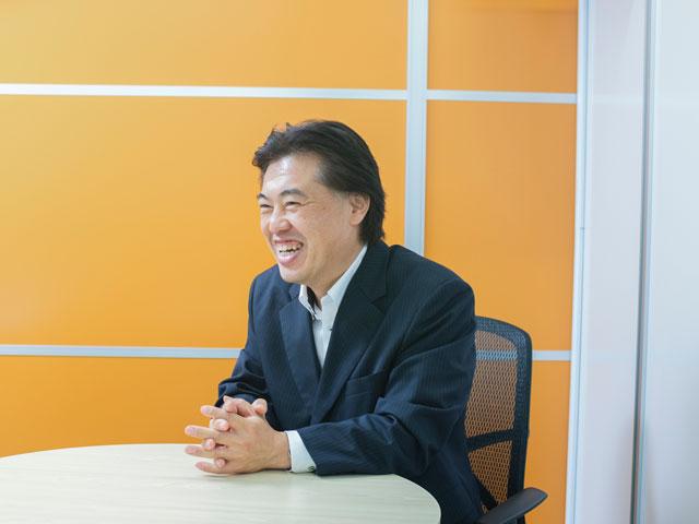 「契約というのは、当社にとって“お客様との絆”なのです。契約を履行するだけではなく、お客様の組織やビジネスが良い方向に進むようサポートする。それが当社の成長にも繋がると考えています。」（小林氏）