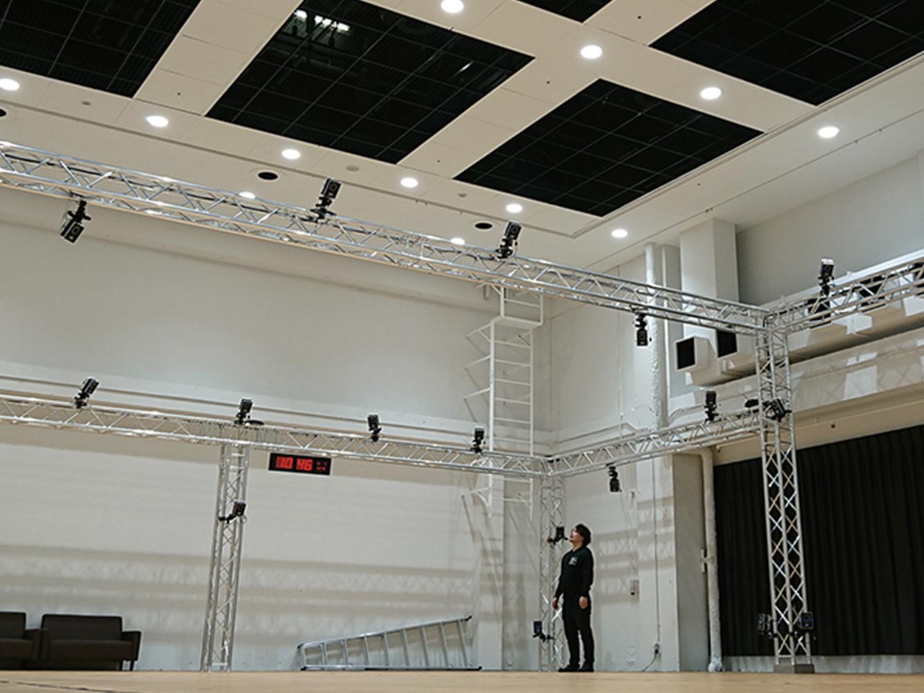 事業の核となっているのは、都内最大級の撮影エリア（12×8×6メートル）、最新鋭のカメラ54台（VICON VantageV5）を誇るハイエンドモーションキャプチャスタジオ『TUNEDiD』（チューンディッド）だ。
