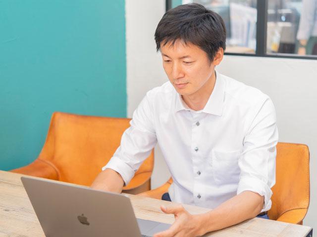 不動産仲介会社を通じて一般客向けに販売する「中古マンション再生流通事業」を中心に展開している。