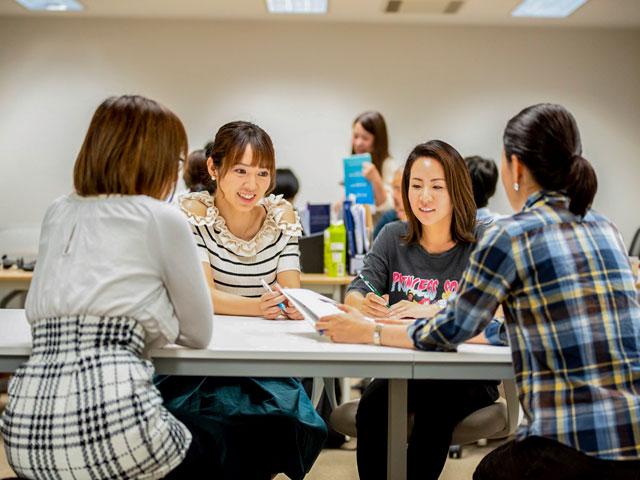 同社には社員の自主性や積極性を尊重する文化がある。やりたいことを主張すれば任せてみようという懐の深さがあり、新しい仕事に挑戦する機会も手に入れることができる。