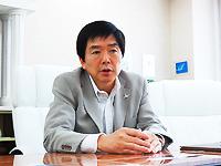 代表の浦氏は国際舞台での経験が豊富。<br />ユーモアセンスも抜群だ