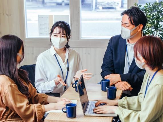 何かあれば上司や仲間が、いつでも相談に乗ってくれます。