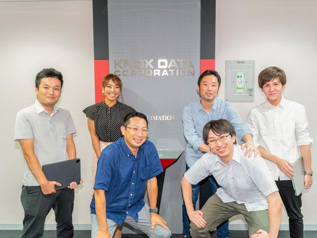 社内のコミュニケーションがスムーズなため、社員の関係性も良好である。業務上の助け合いはもちろんのこと、業務外の時間でも自然な交流が持たれる。