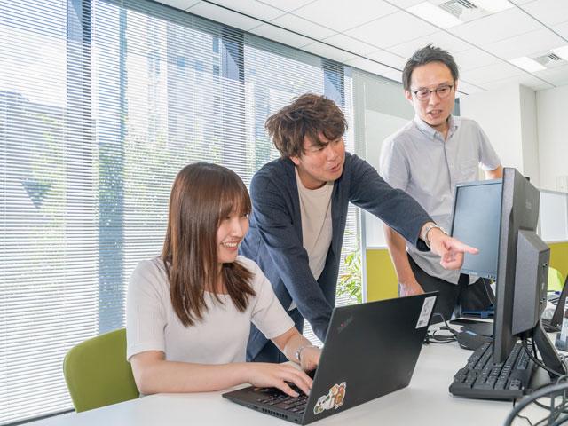 長年の開発実績で培った技術力をもって、近年は民間企業向けのソリューション提供にも注力し、同時に、AI・IoT・ドローンなど最新テクノロジーを活用したサービスの拡大にも着手。