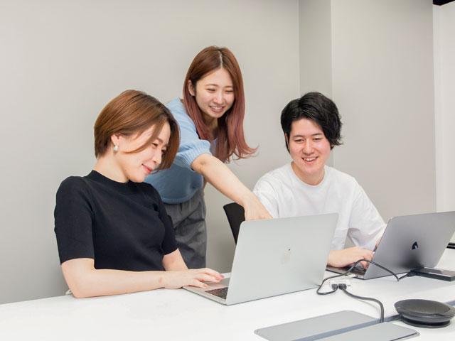 某大手自動車メーカーのWEBサイトに携わるほか、動画投稿配信システムやアンケートシステム等、自社製品開発にも積極的。