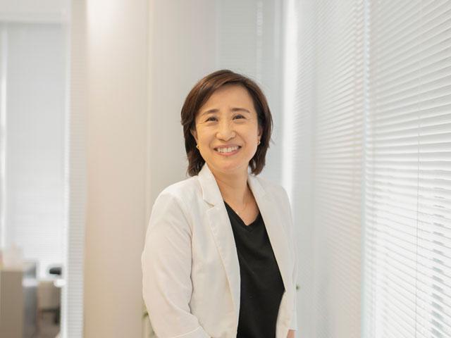 バリュークリエイション事業担当役員の木原。すっかりアドバに根付いている女性活躍の先駆けの存在。