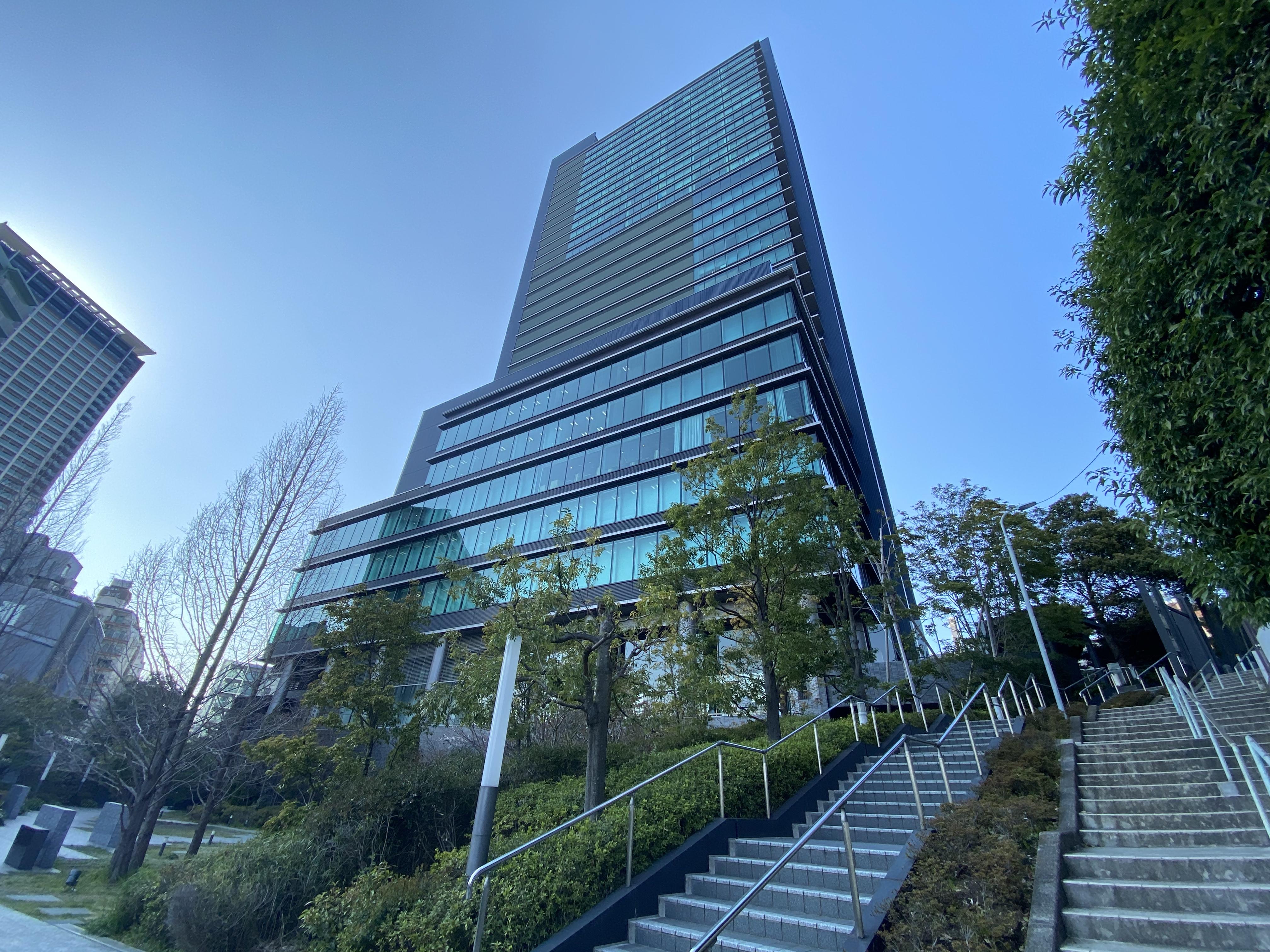 オフィスは渋谷「道玄坂上交番前の出口」より徒歩10分