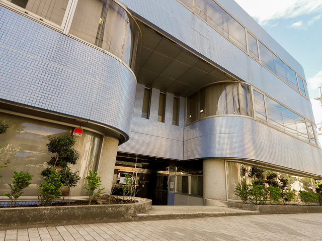 羽村テストセンターは、東京羽村市に自社ビルを構える。主に、組込み機器やWebサイトの開発やテストを行っている。