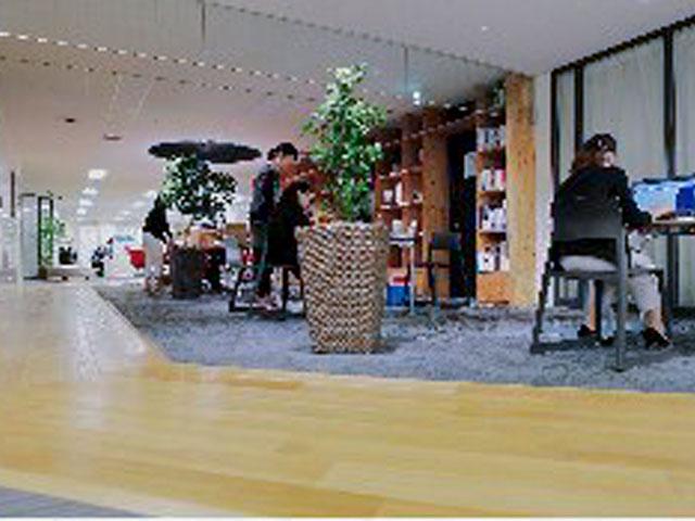 IT領域は現在、富士通と大手通信会社をクライアントに、運用、開発等、多岐にわたる業務に人材を派遣。