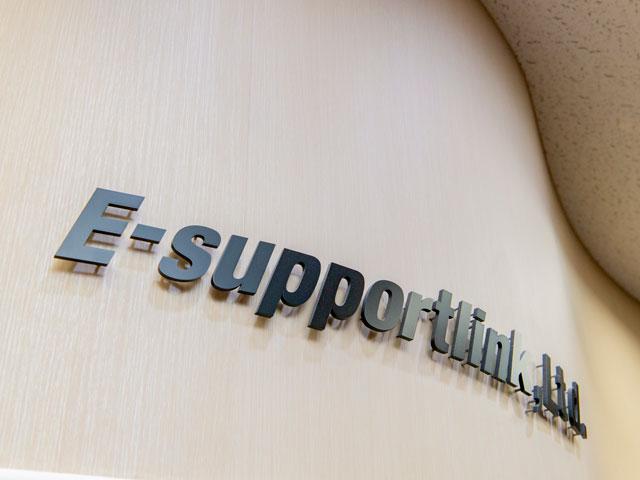 新プロダクトを開発していくために、顧客のニーズにコミットし、自らの創意工夫で提案し結果に繋げる自律型の人材が求められている。