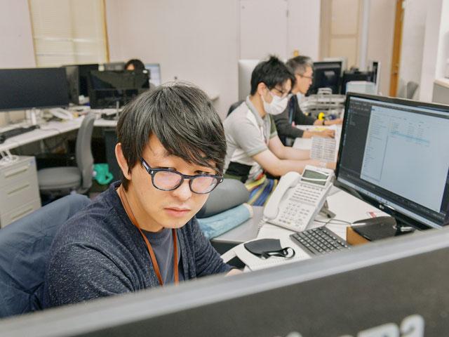 介護業界の「腰痛」の軽減に向けて、同社では厚生労働省の「腰痛予防対策講習会」のテキスト制作を担当。