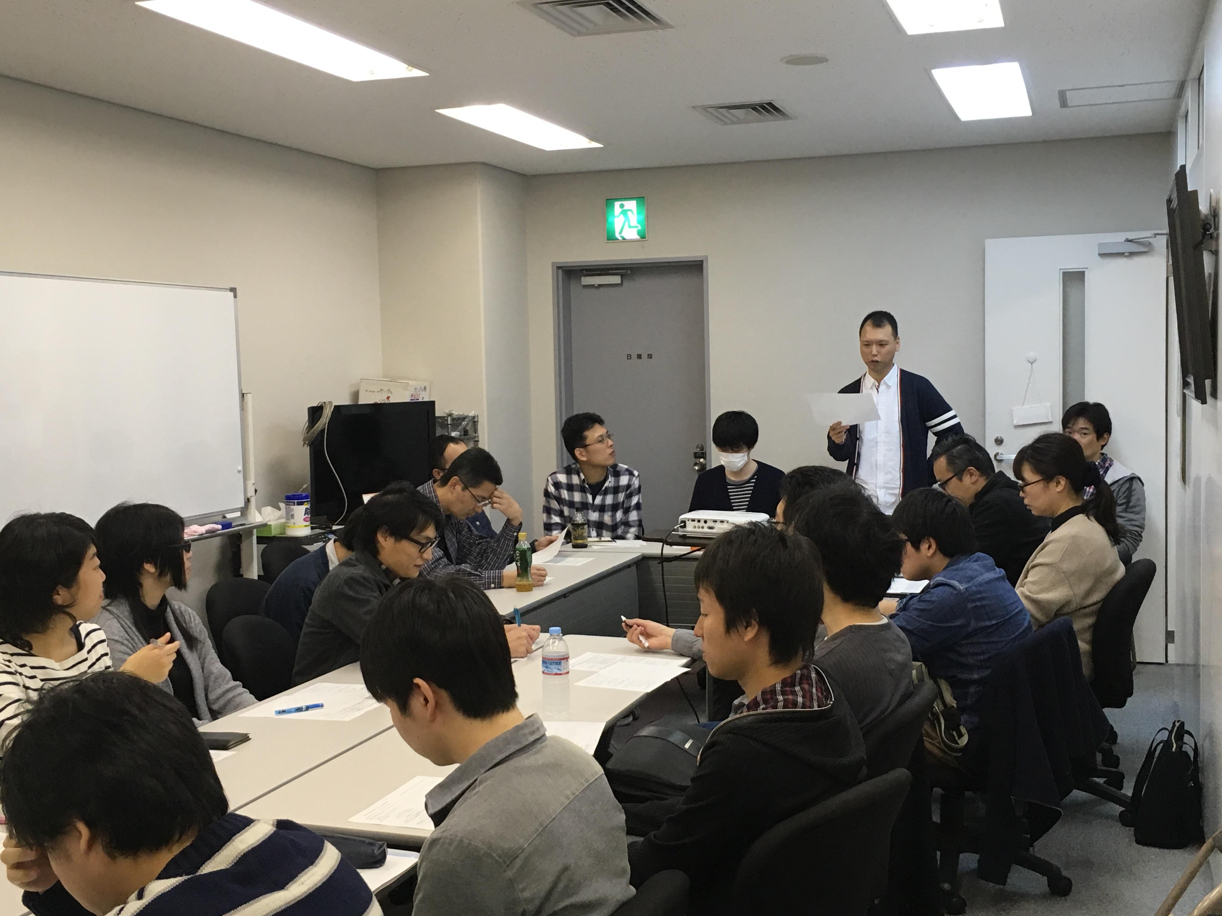 コロナじゃなければ集まってよくミーティングをしてました！今はオンラインで継続しています。