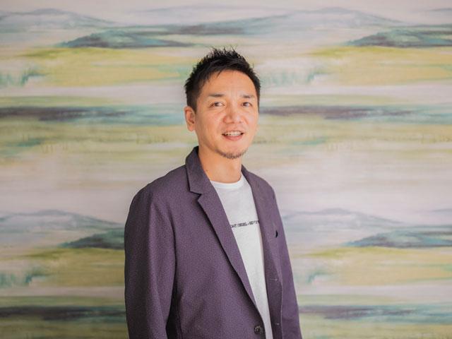 代表取締役社長　橋谷 義仁氏

私にできることは知れてます。
環境と知識を与えること、そして全ての責任を取ること。
会社を動かしているのはスタッフです。そのサポートに徹すること、出過ぎないことが今の私の役目です。
いろいろなタイプの経営者がいますが私はグイグイ引っ張りたいタイプではないので、その分、能動的で問題解決を楽しめるスタッフが活躍します。GWFでは待っていても何も役割は与えられないので受け身な人は向いていないかなと思います。