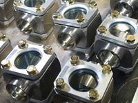 研究開発から設計、生産まで<br>自社工場で一貫して行なう