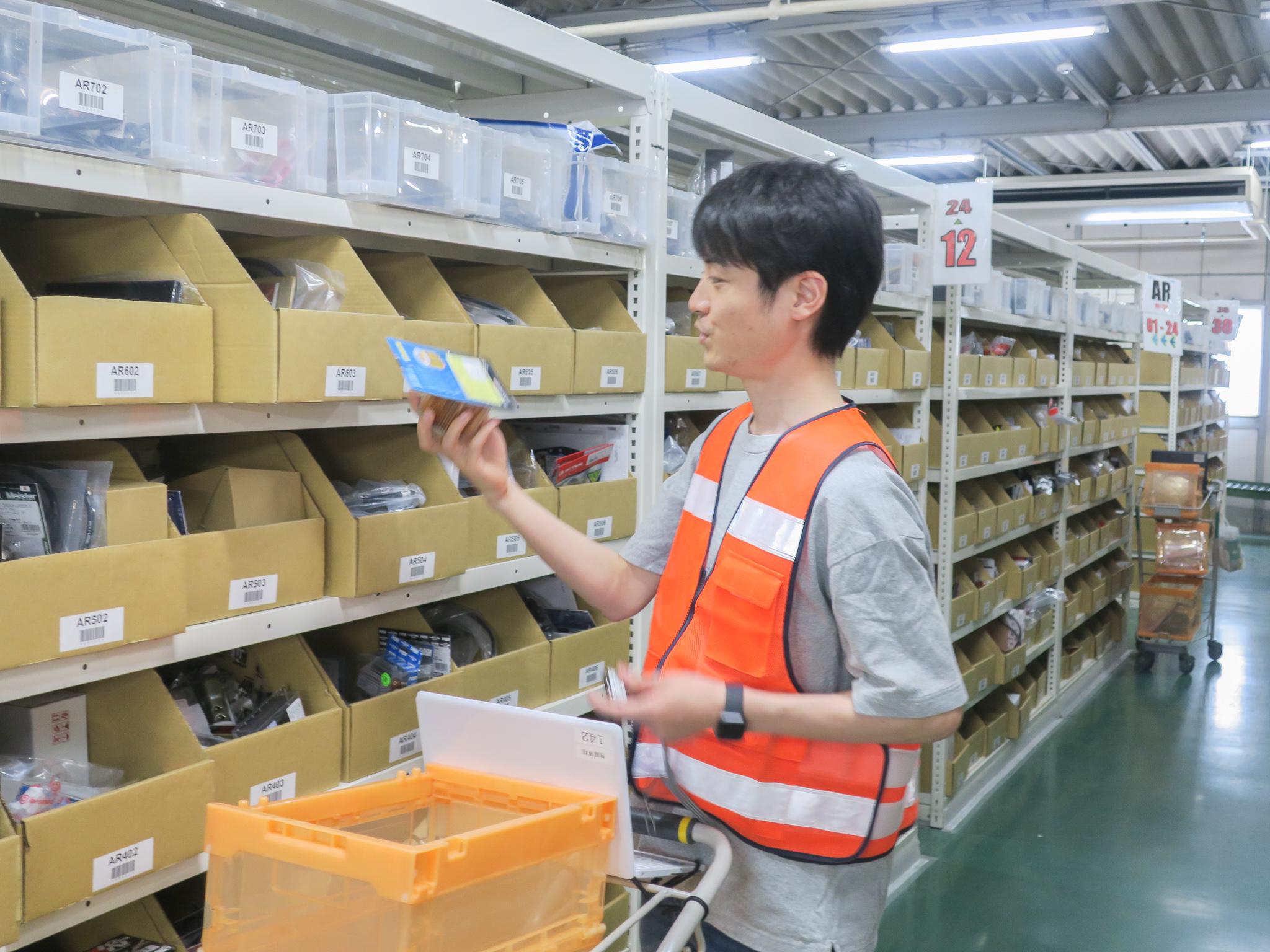 物流管理の現場でも自社開発のシステムが活躍しています