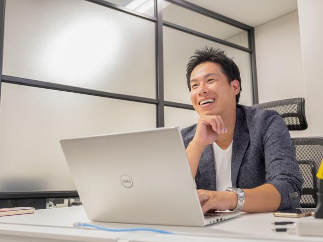 集客・求人広告事業やシステム開発など、幅広い事業を少数精鋭のメンバーで展開している。